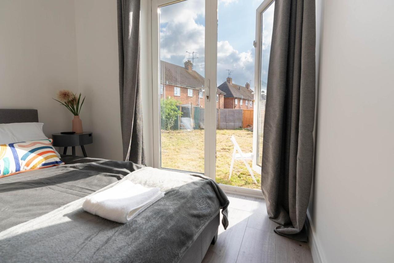 Flat 03 Studio Flat Near Aylesbury Station Free Parking Exterior photo